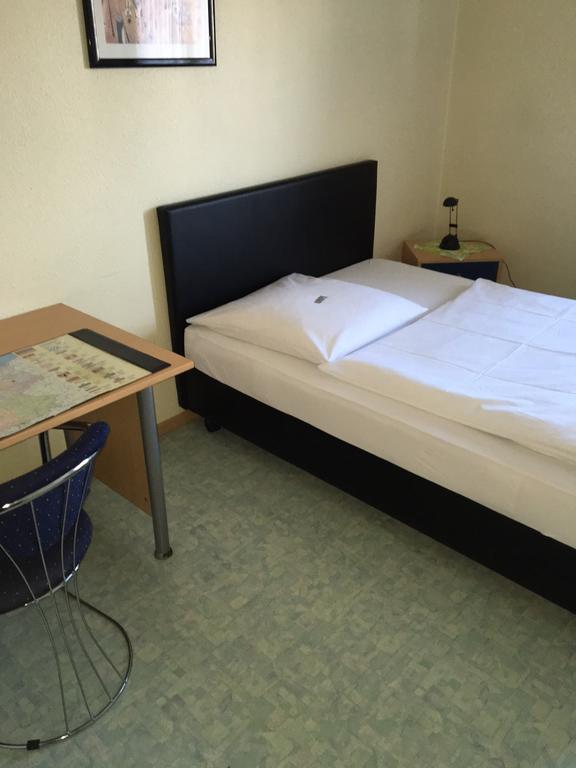 Gastehaus Am Riedweg Otel Mannheim Dış mekan fotoğraf