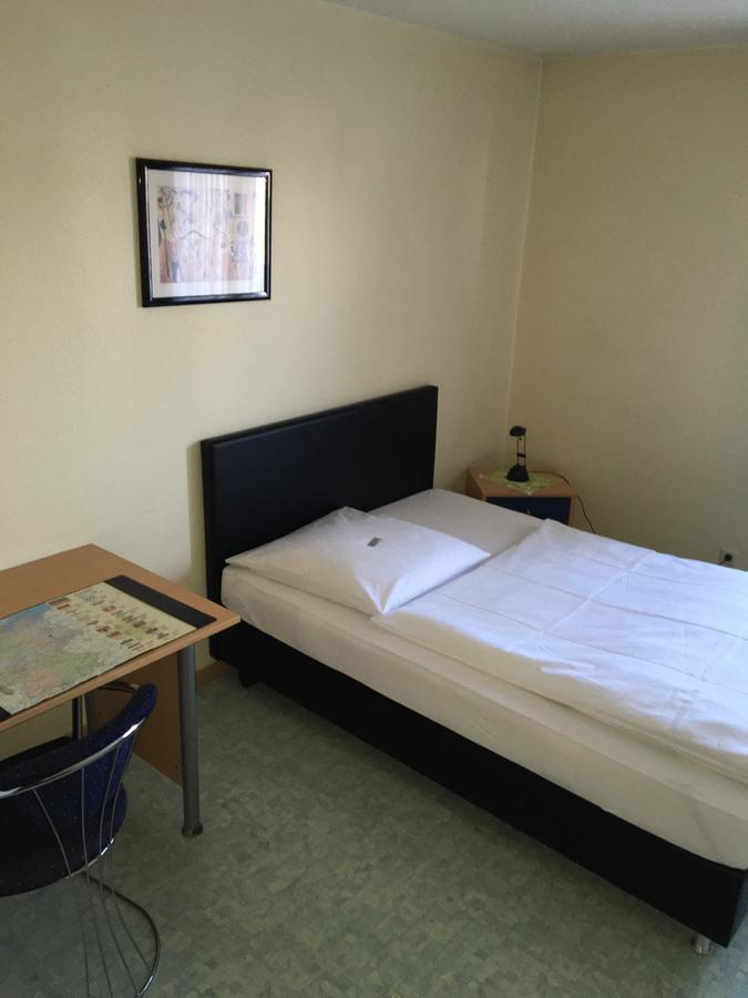 Gastehaus Am Riedweg Otel Mannheim Dış mekan fotoğraf